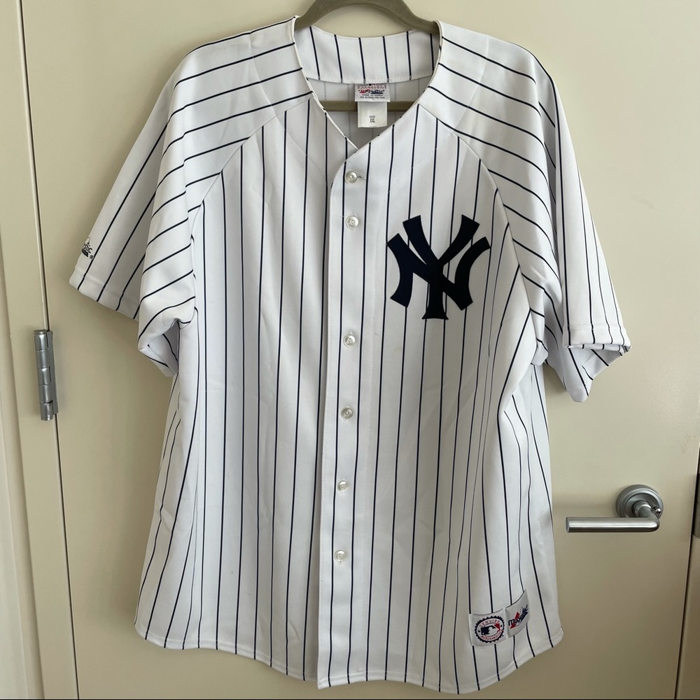 Authentic New York Yankees Derek Jeter Home Jersey Size XXL